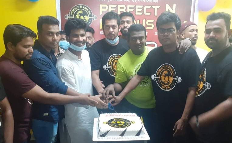 কাশীপুরে “পারফেক্ট অ্যান্ড ফেমাস জিম” উদ্বোধন