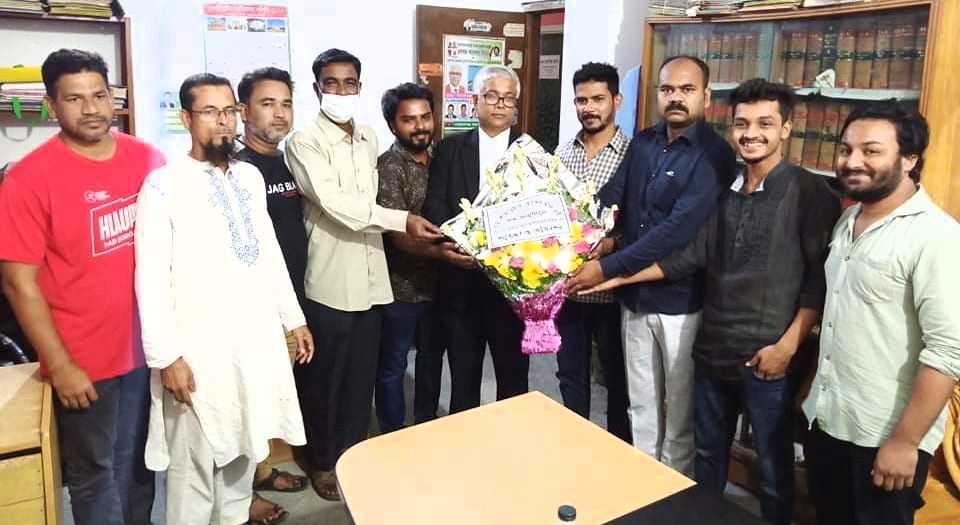 অ্যাড. সাখাওয়াত হোসেন খানকে জন্মদিনের শুভেচ্ছা জানিয়েছেন পারভেজ মল্লিক ও জিয়া