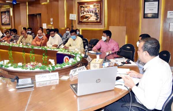 স্বাস্থ্যবিধি নিশ্চিত করে পূজা উদযাপন করতে হবে : ডিসি