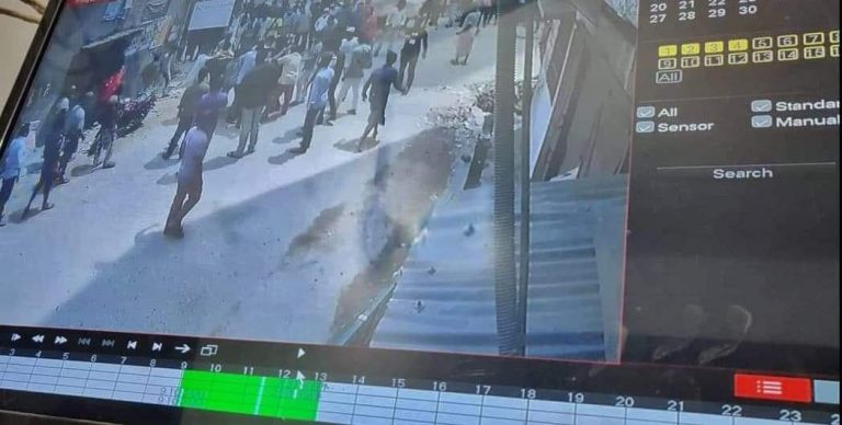 ফতুল্লার বি‌সি‌কে  বেপ‌রোয়া ঝুট সন্ত্রাসীদের বিরুদ্ধে এস‌পি বরাবর অ‌ভি‌যোগ