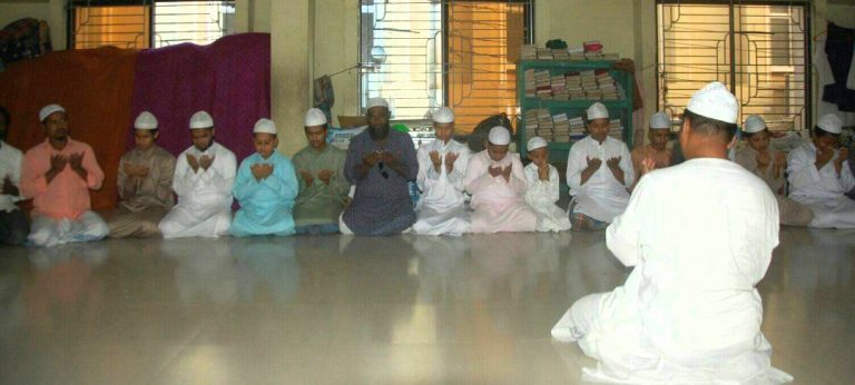 ওসমান পরিবারের সদস্যদের সুস্থ্যতা কামনায় লিটনের উদ্যোগে দোয়া