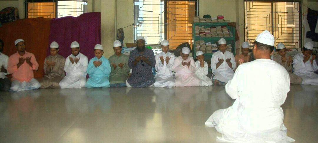 ওসমান পরিবারের সদস্যদের সুস্থ্যতা কামনায় লিটনের উদ্যোগে দোয়া