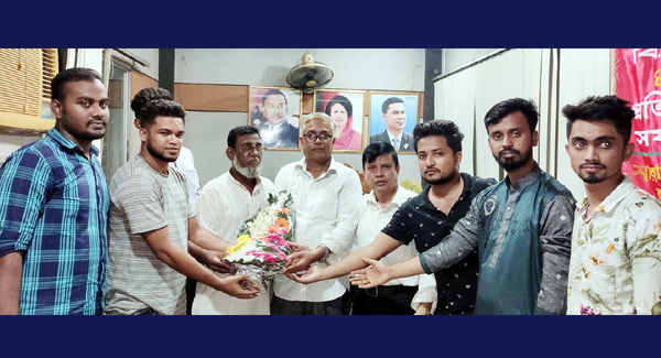 এড. সাখাওয়াতের সঙ্গে বন্দর থানা ছাত্রদলের সৌজন্য সাক্ষাত