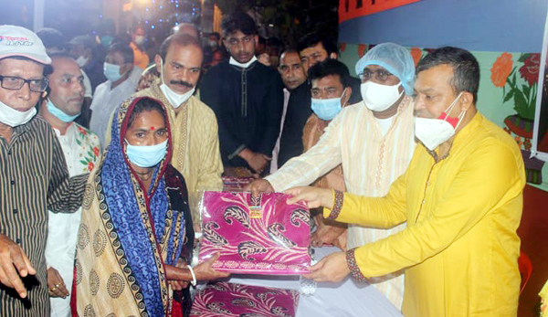 সকল ধর্মের মানুষ মিলেমিশে থাকবো: ডিসি