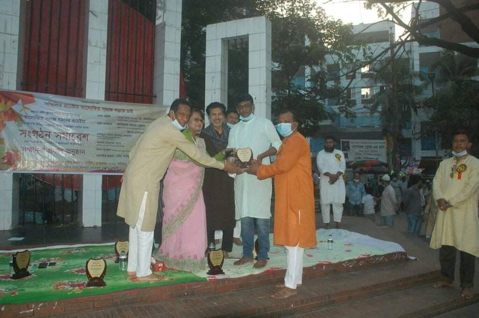 করোনা কালীন বীরত্বের জন্য রিপন ভাওয়ালকে সম্মাননা