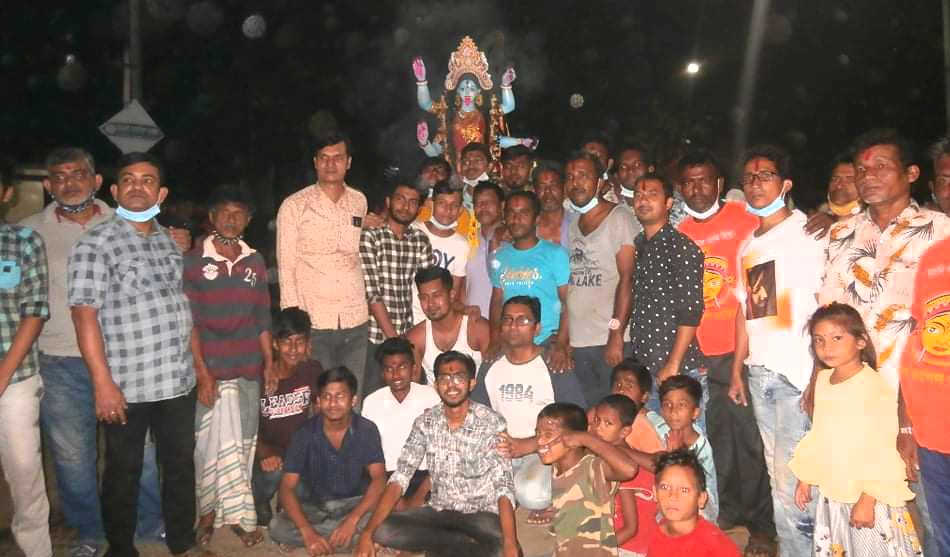 গোয়ালপাড়া নতুন সার্বজনীন পূজা মন্ডপের শ্যামা মায়ের প্রতিমা বিসর্জন