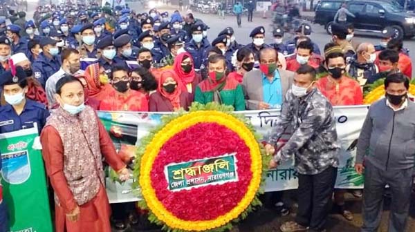 মহান বিজয় দিবসে চাষাঢ়া বিজয় স্তম্ভে সর্বস্তরের শ্রদ্ধা