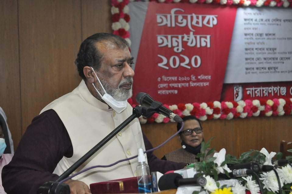 “মেয়রের সঙ্গে এক টেবিলে বসতে চাইলেও পারি নাই”