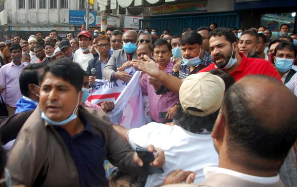 জেলা বিএনপির প্রথম কর্মসূচিতেই চরম বিশৃঙ্খলা, হাতাহাতি মারামারি