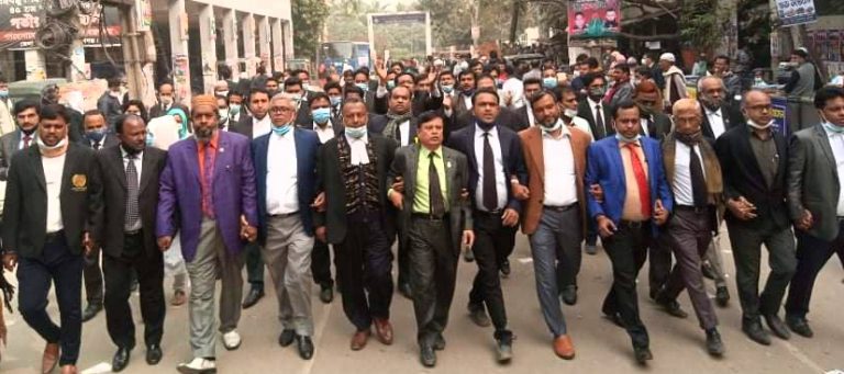 হুমায়ুন-কামাল প্যানেলের প্রচারণায় আইনজীবীদের ঢল