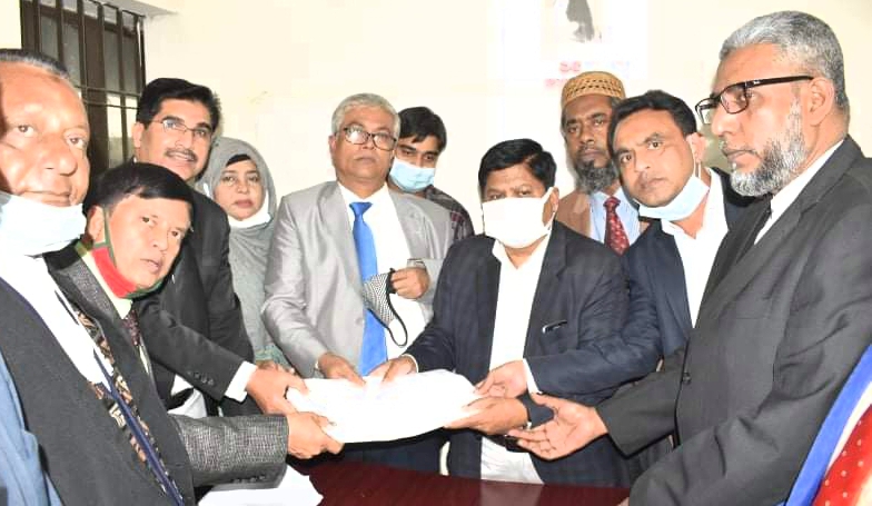 এড. সাখাওয়াতের নেতৃত্বে বিএনপি প্যানেলের মনোনয়নপত্র জমা