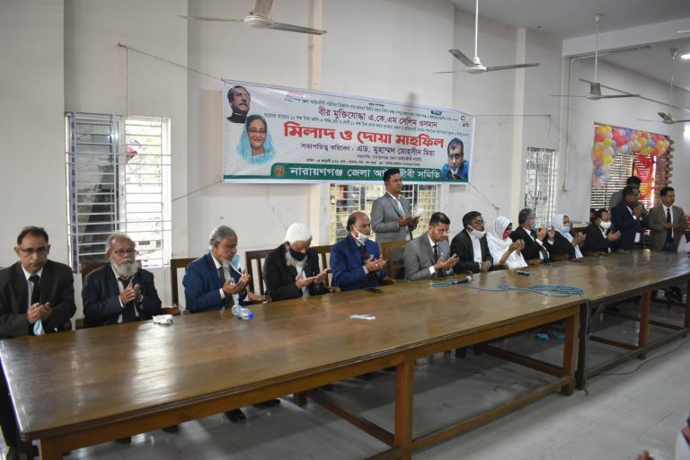 ওসমান পরিবারের সুস্থতা কামনায় আইনজীবী সমিতির দোয়া