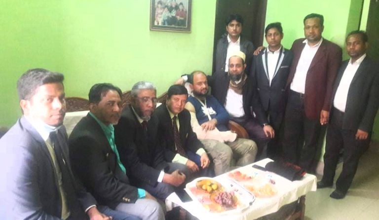 সড়ক দুর্ঘটনায় আহত এড. টুটুলের পাশে আইনজীবী ফোরাম নেতৃবৃন্দ