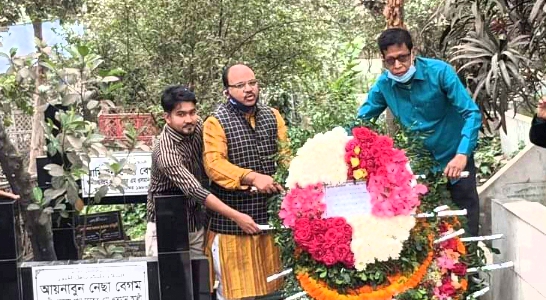 ভাষা সৈনিক শামসুজ্জোহার সমাধিতে পূজা পরিষদের শ্রদ্ধা