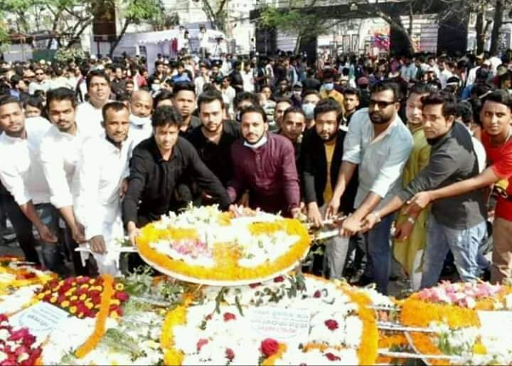 আজমেরী ওসমানের পক্ষে ভাষা শহীদদের শ্রদ্ধা