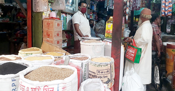 লাগামছাড়া দ্রব্যমূল্য, রোজার আগে বাজার মনিটরিংয়ের দাবী