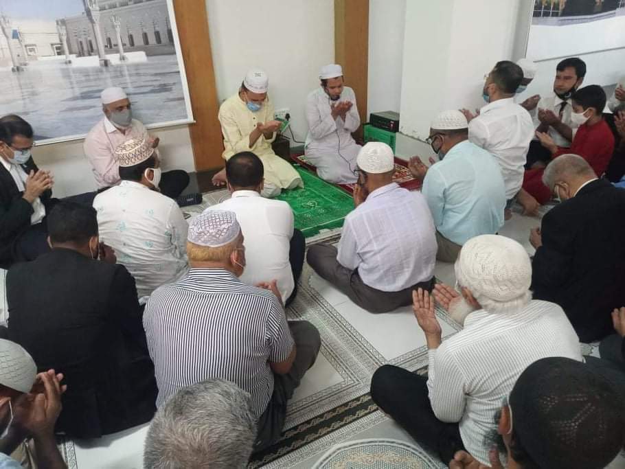 প্রয়াত আইনজীবী রহিমা স্মরণে ১৮ ব্যাচের দোয়া