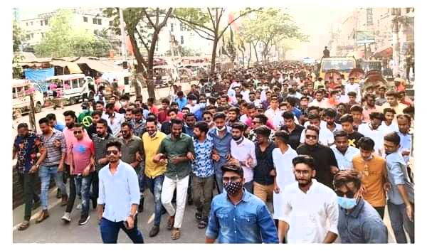 অয়ন ওসমানের নির্দেশে ছাত্রলীগের র‌্যালীতে আহাম্মেদ কাউছারের তাক্ লাগানো মিছিল