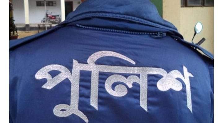 সোনারগাঁয়ে অস্ত্র ও মাদকসহ পুলিশের এসআই গ্রেপ্তার