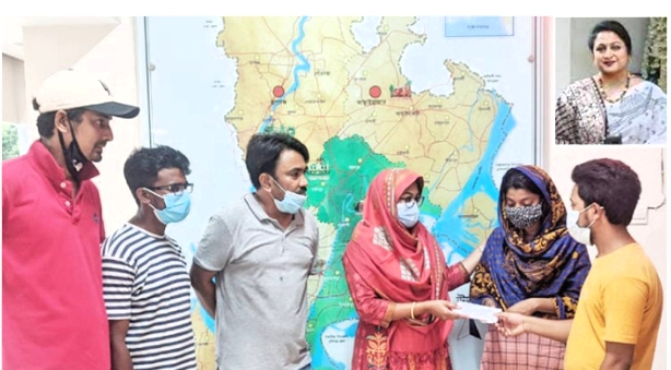 তল্লায় দগ্ধ পরিবারের পাশে লিপি ওসমান