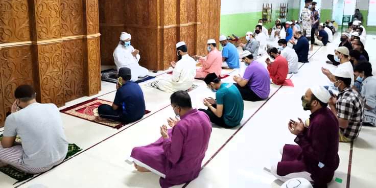 নাসিম ওসমানের মৃত্যুবার্ষিকীতে পুত্র আজমেরী ওসমানের উদ্যোগে দোয়া