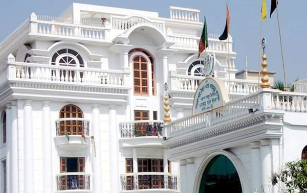 আলোচনায় নারায়ণগঞ্জের হোয়াইট হাউস!