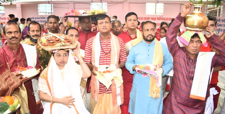 বন্দরের দিঘলদীতে লোকনাথ ব্রহ্মচারী মন্দিরের মহা অভিষেক ও প্রাণ প্রতিষ্ঠা