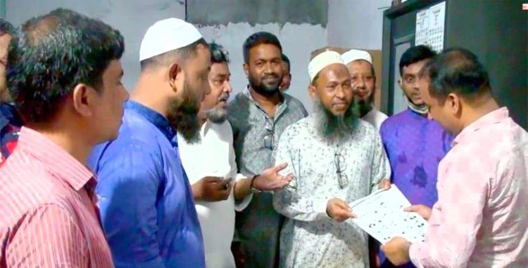 নিটিং ওনার্স নির্বাচনে ভোটারদের দ্বারে দ্বারে কামাল-মিজান প্যানেল