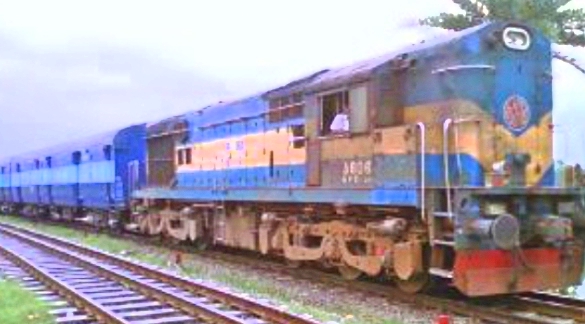 সোমবার থেকে স্বাস্থ্যবিধি মেনে চলবে ট্রেন