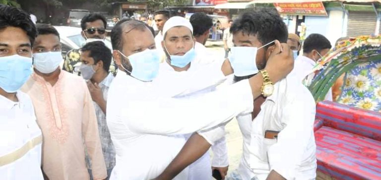 জিয়াউর রহমানের মৃত্যুবার্ষিকী উপলক্ষে সোনারগাঁ যুবদলের মাস্ক বিতরণ