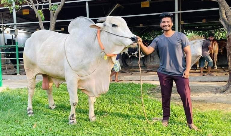 করোনা পরিস্থিতিতে হাটের বিকল্প ‘আরকে এগ্রো ফার্ম’