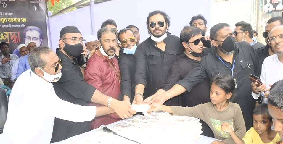 আজমেরী ওসমানের নির্দেশে নাসিরের উদ্যোগে দোয়া