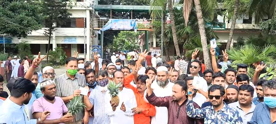 জাকিরের বিনা ভোটে জয়ের চেষ্টা ব্যর্থ, আনারস মার্কা নিয়ে নির্বাচনী মাঠে সায়েম