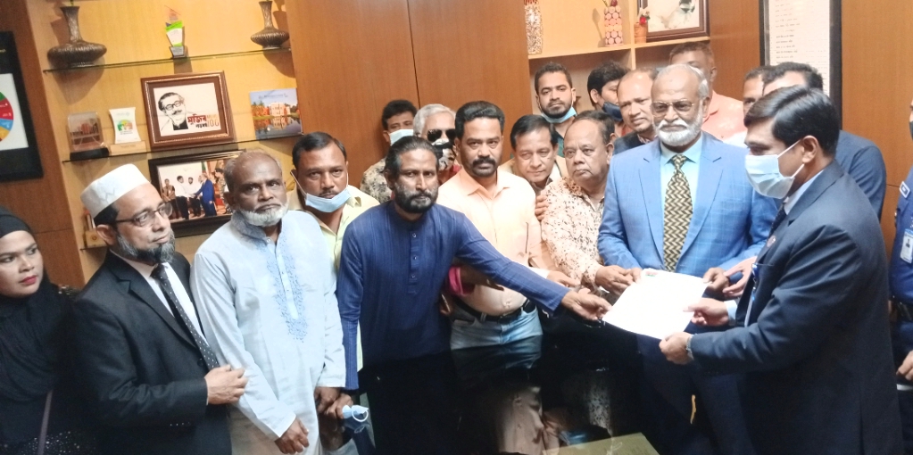 খালেদা জিয়ার সুচিকিৎসার দাবিতে জেলা বিএনপি’র স্মারকলিপি প্রদান