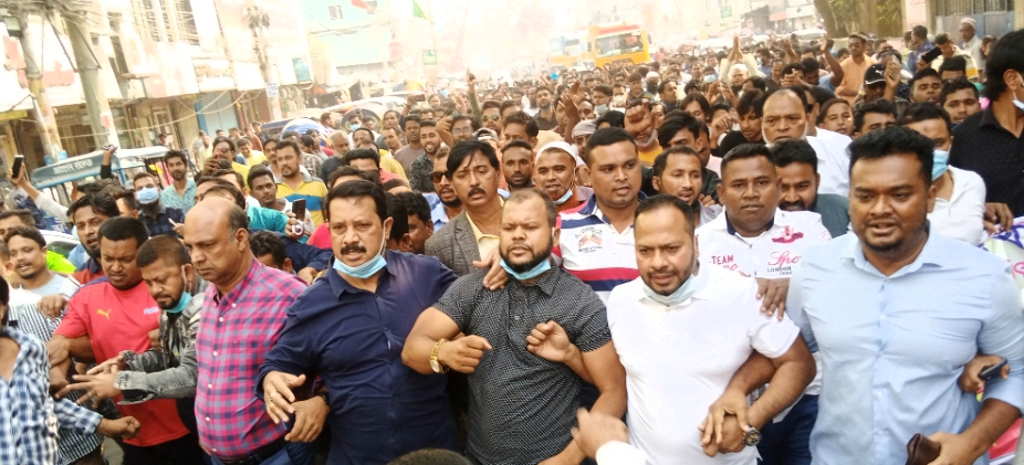 খালেদা জিয়ার উন্নত চিকিৎসার দাবিতে জেলা যুবদলের বিক্ষোভ