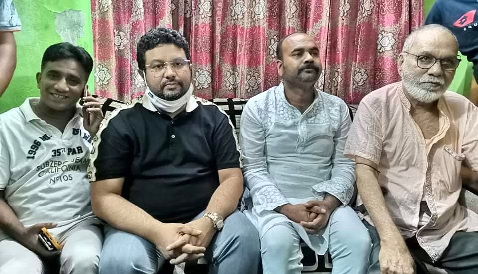 “সর্প হয়ে দংশন করে ওঝা হয়ে ঝাড়ে”