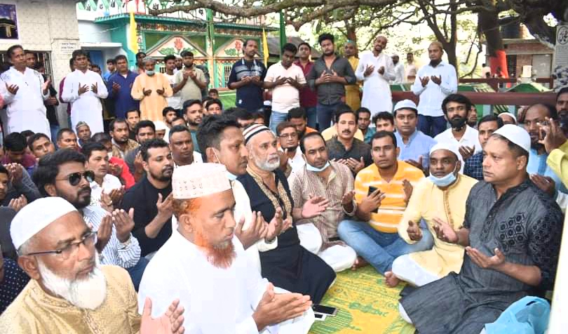 খালেদা জিয়ার সুস্থতা কামনায় মহানগর যুবদলের দোয়া