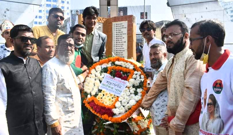 জাকির খানের পক্ষে বীর শহীদদের প্রতি শ্রদ্ধা