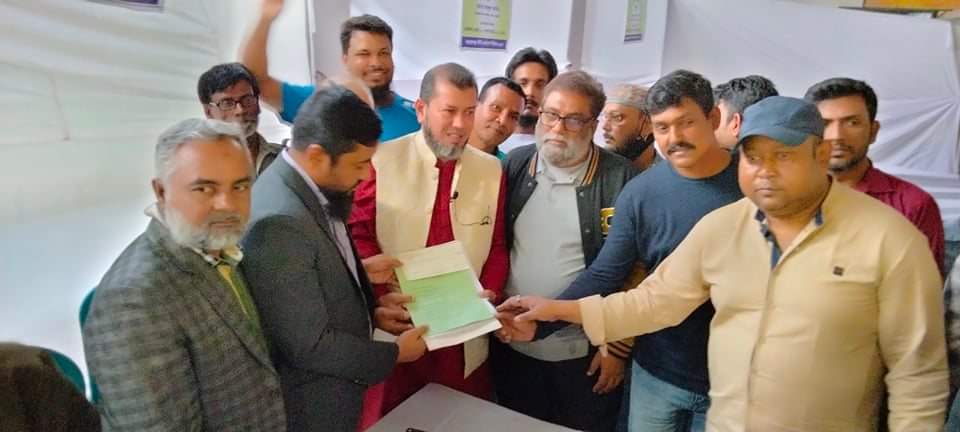 ১৬নং ওয়ার্ড কাউ‌ন্সিলর প‌দে কবীর হোসেনের মনোনয়নপত্র দাখিল