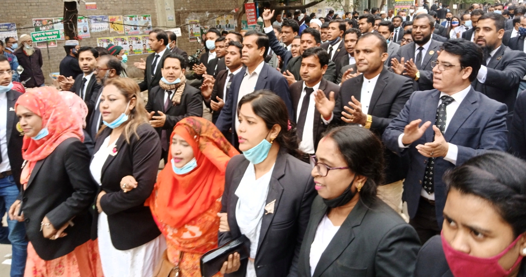 আইনজীবীদের আস্থায় জুয়েল-রনী পরিষদ