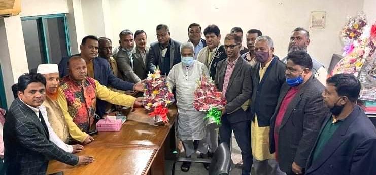 খালেদা জিয়া মৃত্যুশয্যায়, জেলা বিএনপিতে ফুল উৎসব!