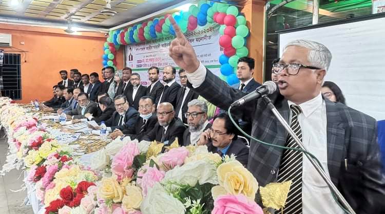 নারায়ণগঞ্জ বারের রিমোট কন্ট্রোল এখন আইনজীবীদের হাতে নেই: এডভোকেট সাখাওয়াত