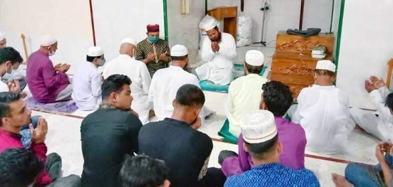 শাহ নিজামের সুস্থতা কামনায় দোয়া