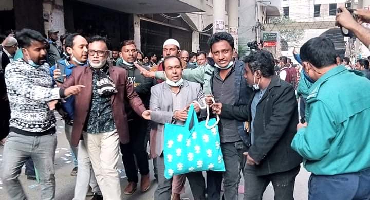 ঢাকায় গ্রেপ্তার যুবদল নেতা সাদেক ও সজল তিন দিনের রিমান্ডে