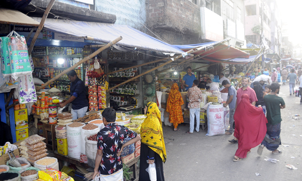 রোজার আগেই না’গঞ্জের বাজারে আগুন, মনিটরিং দাবি
