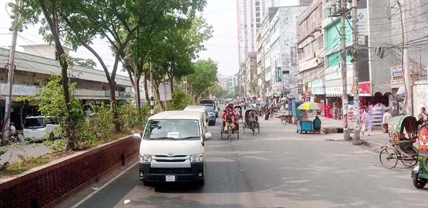 যানজট নিয়ন্ত্রণে শহরে পুলিশের বিশেষ টহল