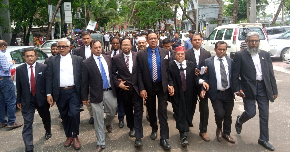 বার কাউন্সিল নির্বাচনে বিএনপির প্রার্থীদের না:গঞ্জ আদালতপাড়ায় প্রচারণা