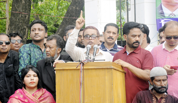 শেখ হাসিনাকে ভিসা তৈরী রাখতে বললেন সাখাওয়াত