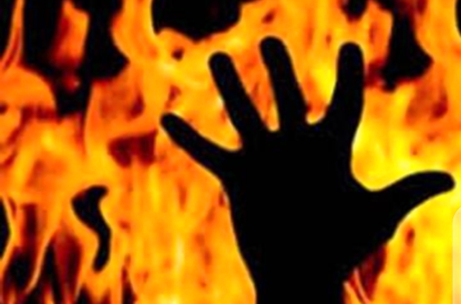 ফতুল্লায় গ্যাস বিস্ফোরণে একই পরিবারের ৪ জন দগ্ধ