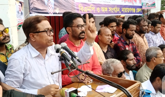 সরকারের পায়ের নিচে মাটি নেই: সাখাওয়াত